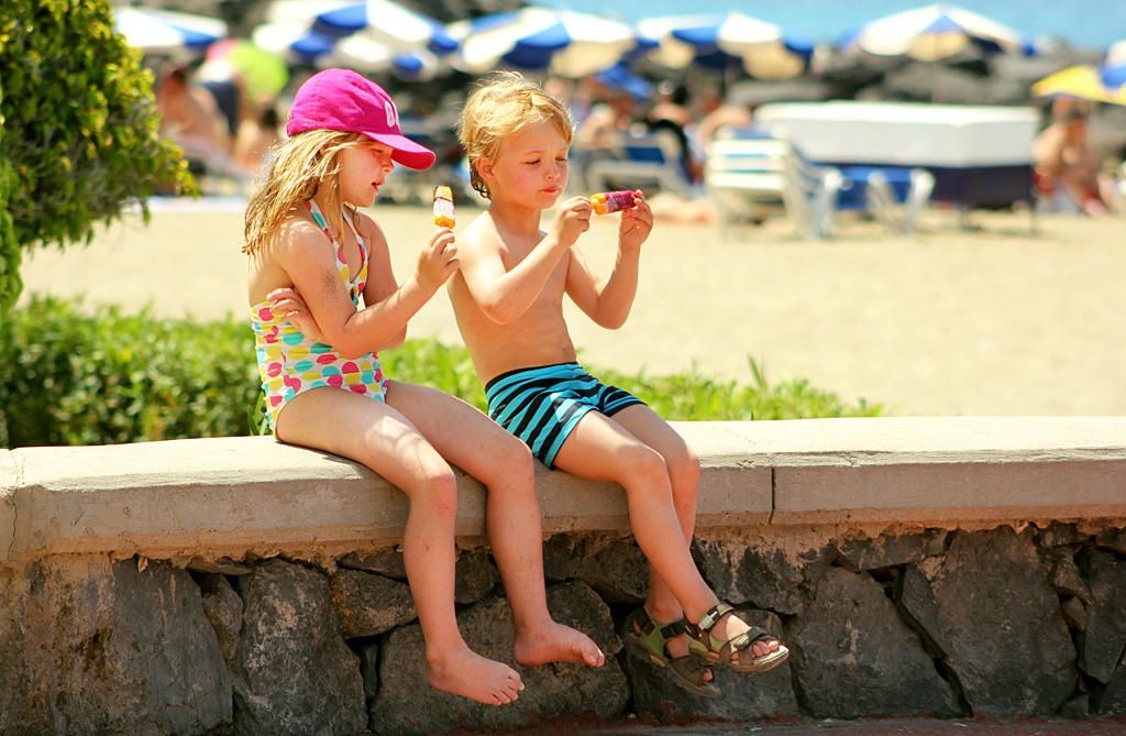 Маленькие Девочки Нудистки С Родителями На Пляже